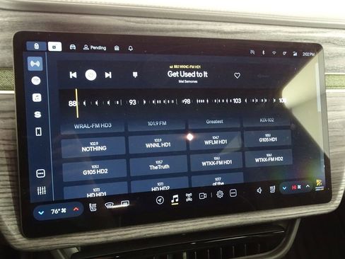 Used 2022 Rivian R1T Adventure image 31