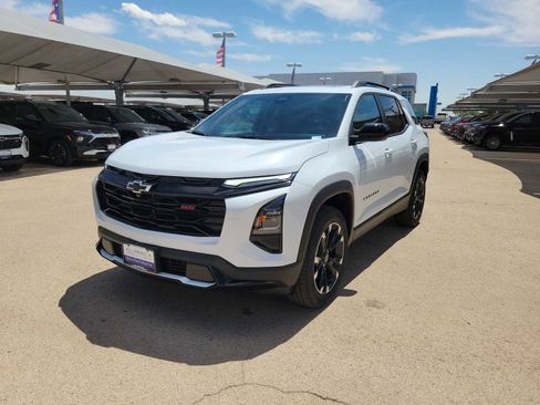 New 2026 Chevrolet Equinox RS w/ LPO, Floor Liner Package FWD image 4