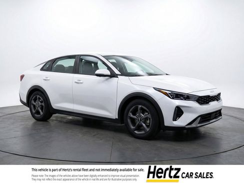 Used 2025 Kia K4 LXS FWD image 1