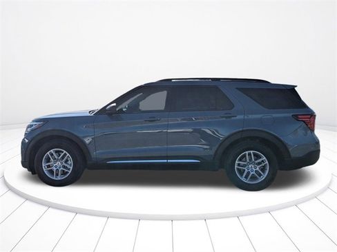 Used 2025 Ford Explorer Active image 6