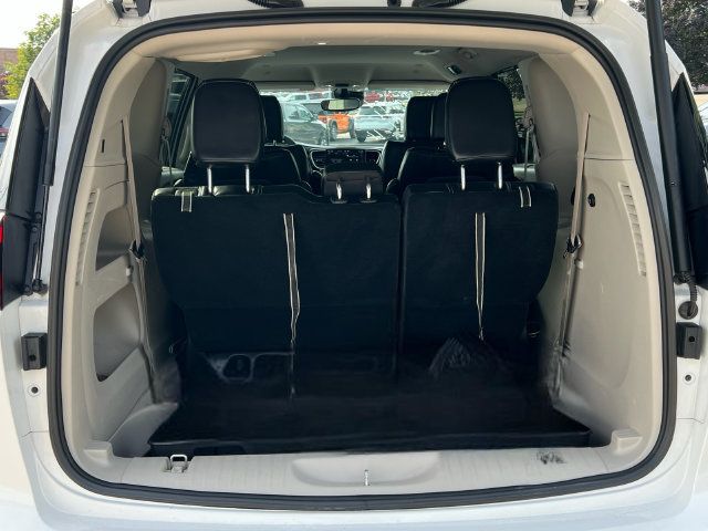 Used 2024 Chrysler Pacifica Touring-L w/ Road Tripper Package FWD image 38