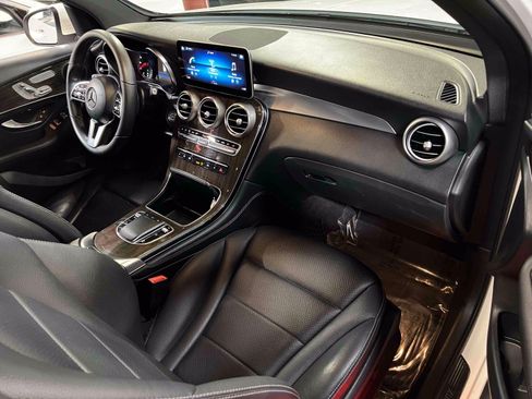 Used 2020 Mercedes-Benz GLC 300 4MATIC image 37