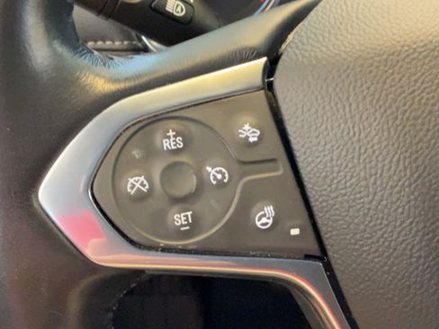 Used 2022 Chevrolet Traverse LT w/ LPO, Floor Liner Package FWD image 13