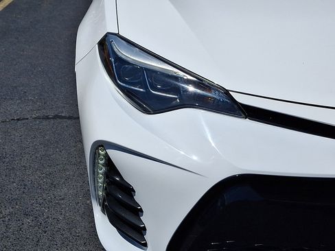 Used 2019 Toyota Corolla SE FWD image 9