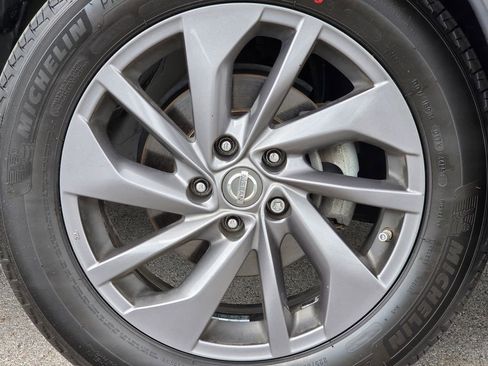 Used 2016 Nissan Rogue SL image 17