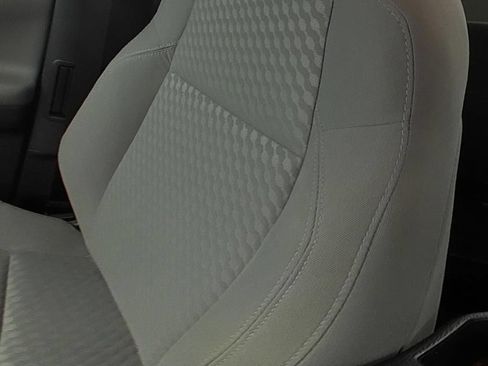 Used 2022 Toyota Tacoma SR5 RWD image 12