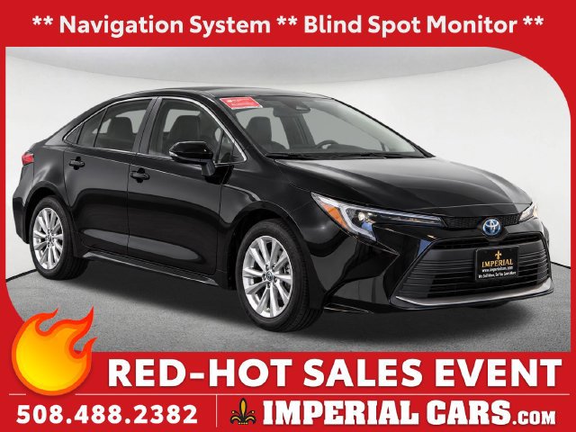 Used 2025 Toyota Corolla XLE FWD image 1
