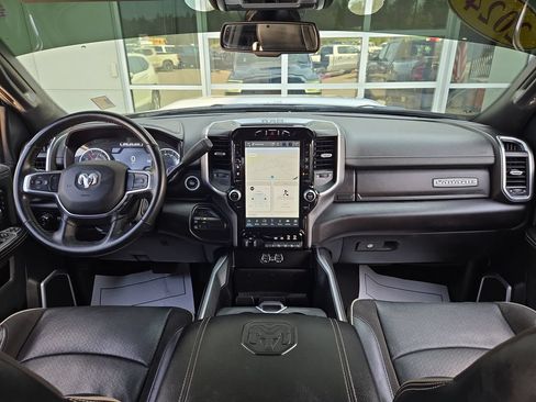 Used 2024 RAM 2500 Laramie w/ Night Edition AWD/4WD image 18