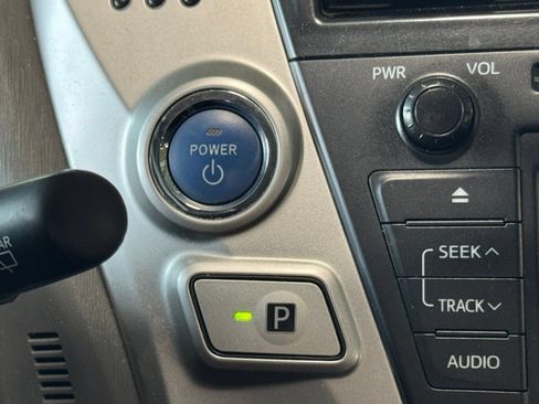Used 2014 Toyota Prius V Three FWD image 24