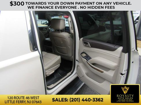 Used 2015 GMC Yukon XL Denali w/ Premium Package image 11