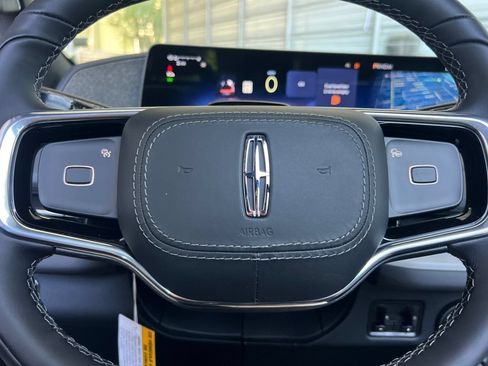 New 2026 Lincoln Navigator Reserve w/ Jet Appearance Package AWD/4WD image 22