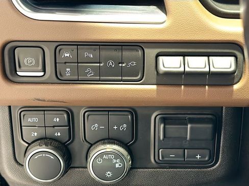 Certified 2021 Chevrolet Suburban High Country w/ Premium Package image 10