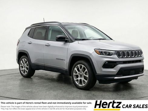 Used 2025 Jeep Compass Limited image 1