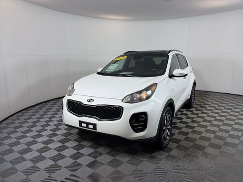 Used 2018 Kia Sportage EX w/ EX Premium Package image 2