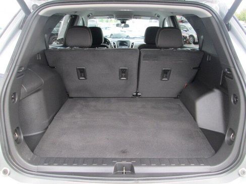 Used 2023 Chevrolet Equinox LT w/ Driver Convenience Package AWD/4WD image 12