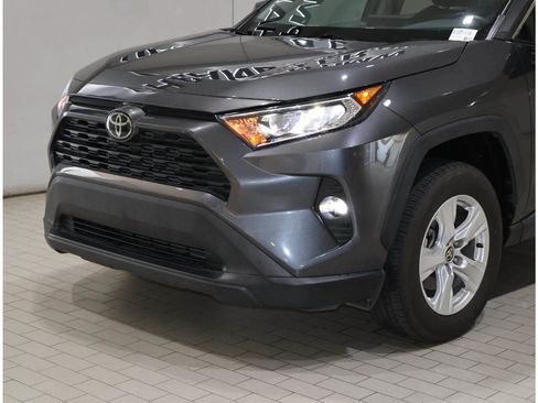 Used 2021 Toyota RAV4 XLE w/ Convenience Package AWD/4WD image 2