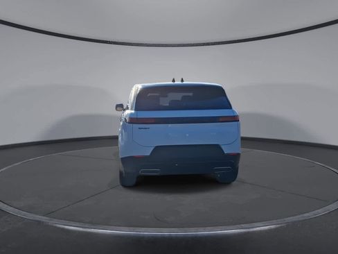 Used 2025 Land Rover Range Rover Sport SE image 7