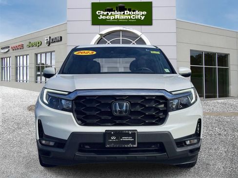 Used 2023 Honda Passport EX-L image 2