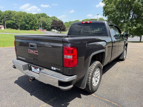 Used 2016 GMC Sierra 1500 SLE w/ SLE Value Package AWD/4WD image 4