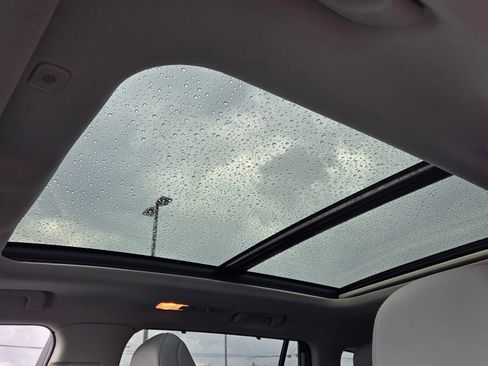 Used 2024 Toyota Highlander Platinum image 21