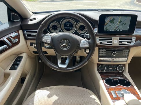Used 2015 Mercedes-Benz CLS 400 image 10