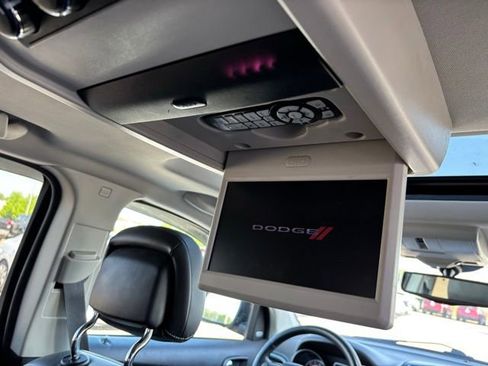 Used 2018 Dodge Journey Crossroad w/ Nav & Sun Group FWD image 25