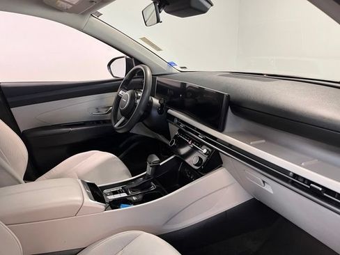 Used 2025 Hyundai Tucson SEL FWD image 11