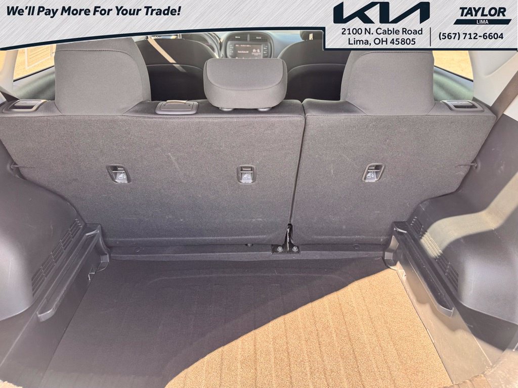 Used 2025 Kia Soul LX w/ LX Technology Package FWD image 19