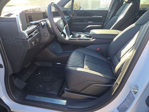 New 2026 Cadillac Escalade IQ Luxury 1 image 28