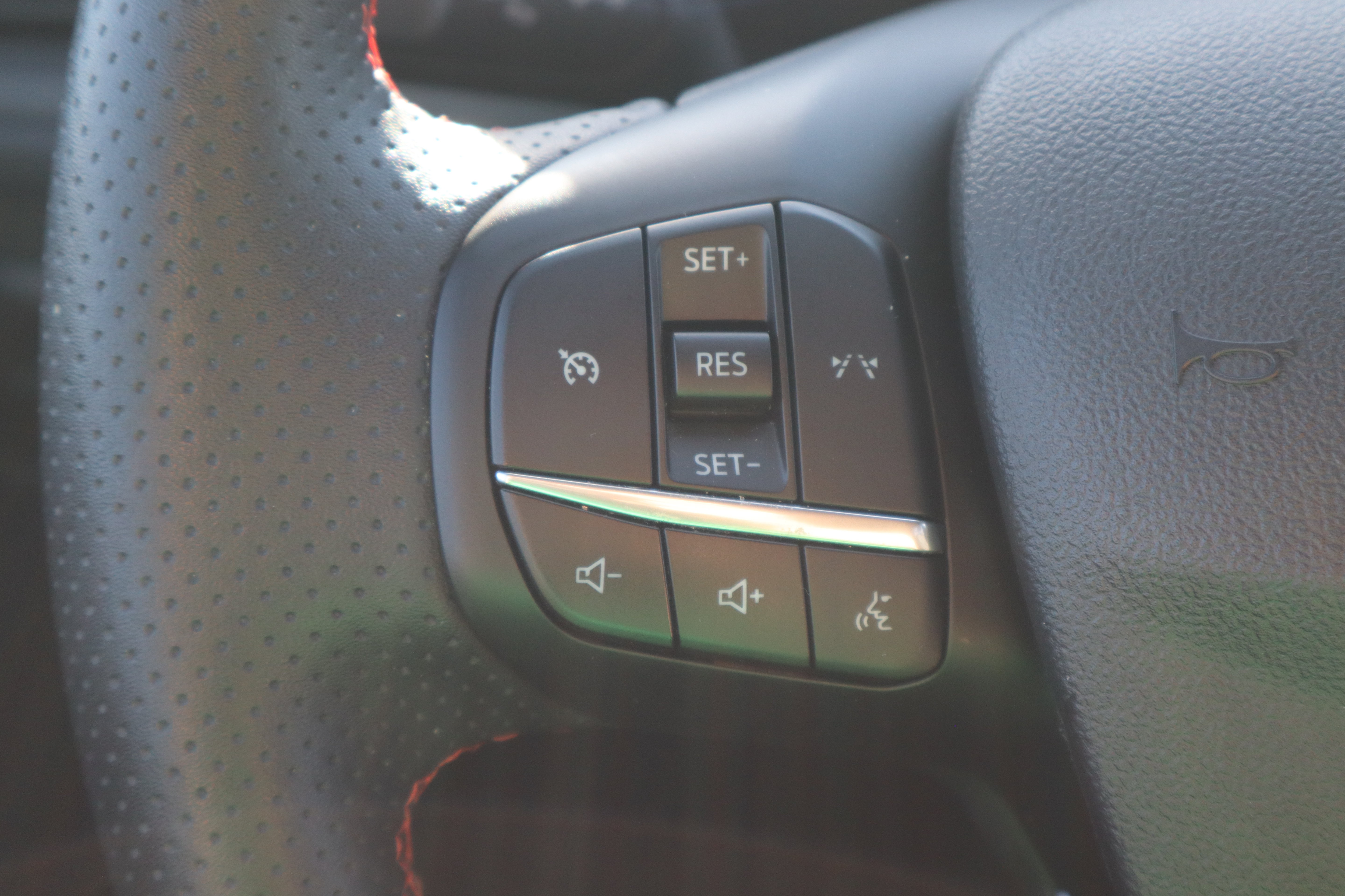 Used 2024 Ford Escape ST-Line AWD/4WD image 16