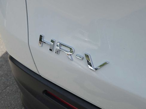 Certified 2023 Honda HR-V LX image 12