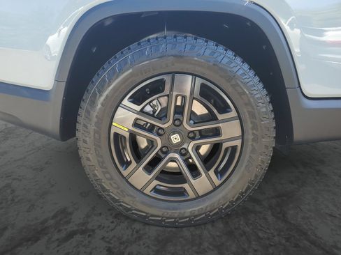 Used 2024 Rivian R1T Adventure AWD/4WD image 5