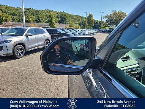 New 2026 Volkswagen Atlas SE image 9