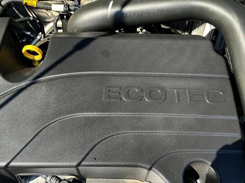 Used 2023 Chevrolet Equinox LT image 29