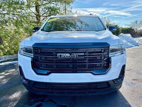 Used 2023 GMC Acadia SLE w/ Driver Convenience Package image 9
