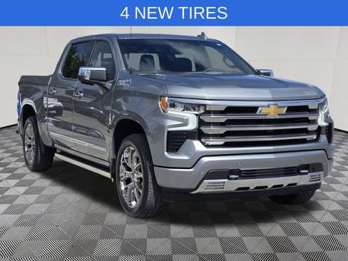 Used 2025 Chevrolet Silverado 1500 High Country AWD/4WD image 3