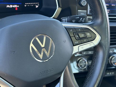 Used 2024 Volkswagen Jetta SE image 23