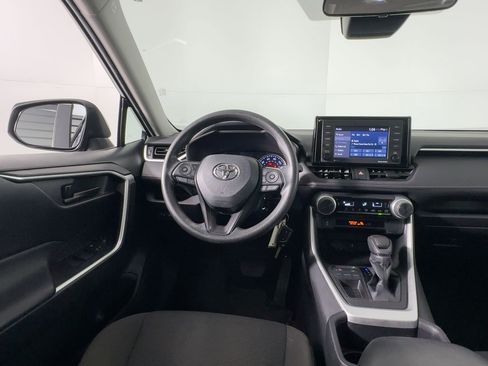 Used 2022 Toyota RAV4 LE image 25