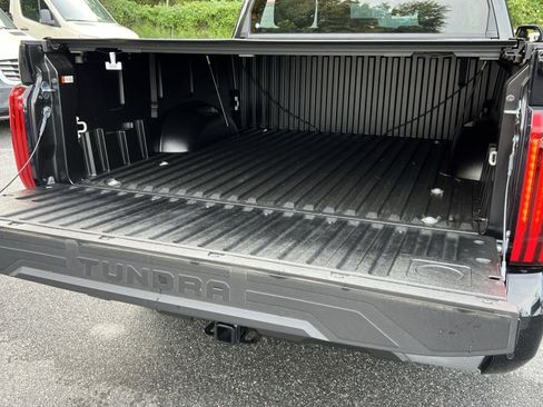 Used 2026 Toyota Tundra Limited AWD/4WD image 31