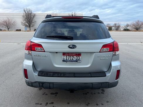 Used 2012 Subaru Outback 3.6R Limited w/ Moonroof Pkg image 10