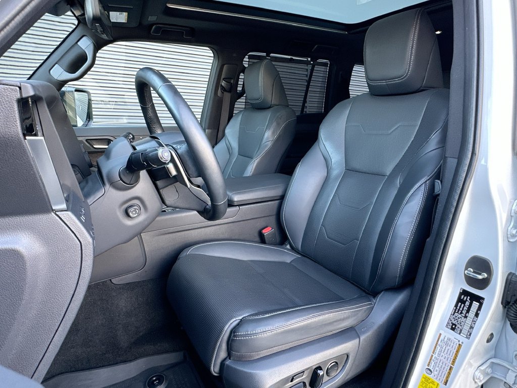 Used 2024 Lexus GX 550 w/ Accessory Package (Z1) AWD/4WD image 5