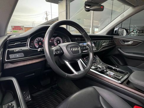 Used 2020 Audi Q8 Premium Plus w/ Premium Plus Package image 2