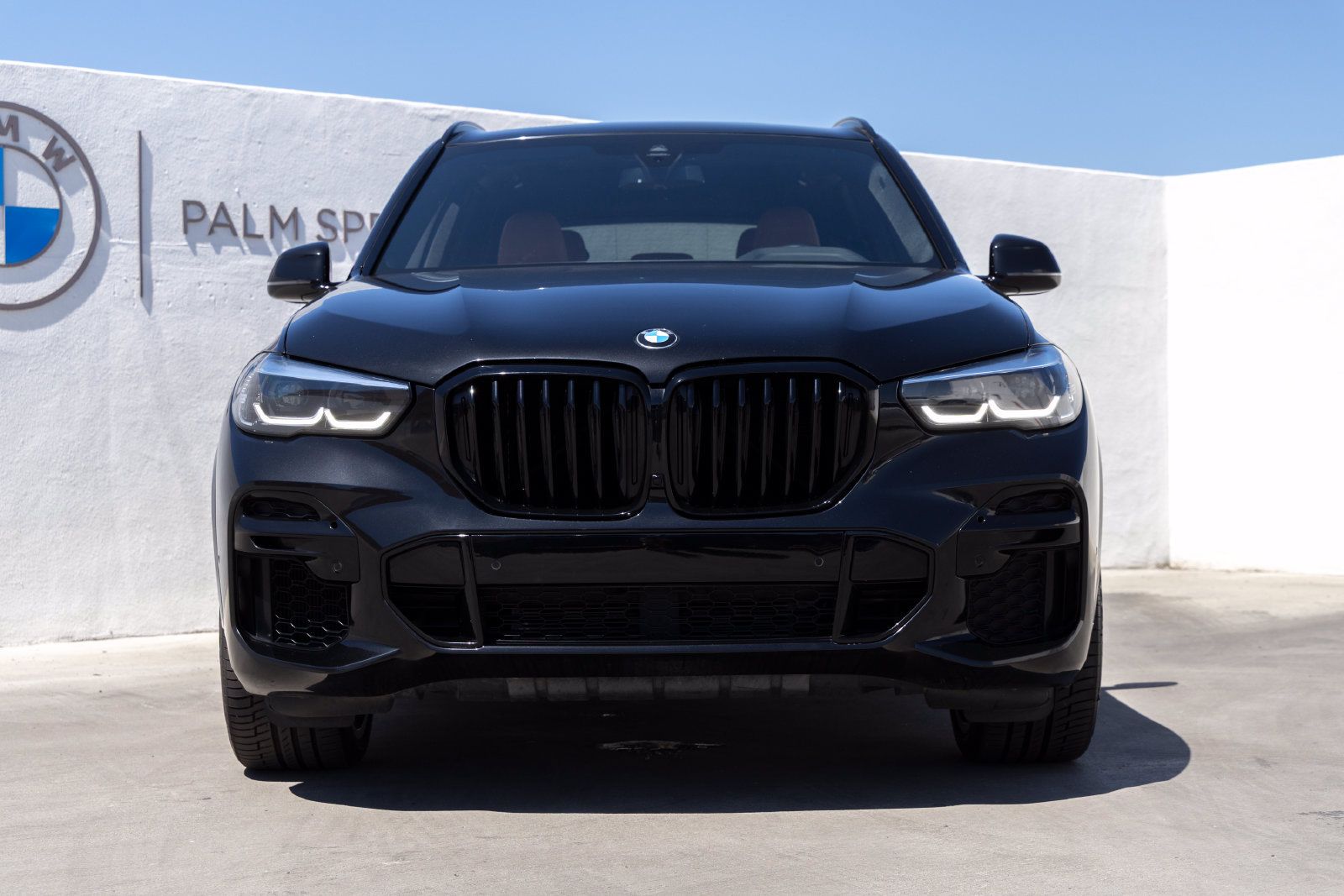 Used 2023 BMW X5 xDrive40i w/ M Sport Package AWD/4WD image 6