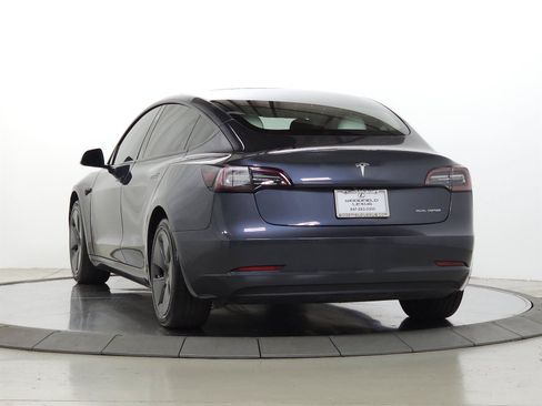 Used 2022 Tesla Model 3 Long Range AWD/4WD image 5