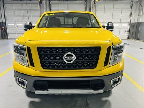 Used 2018 Nissan Titan PRO-4X w/ Pro-4x Convenience Package image 12