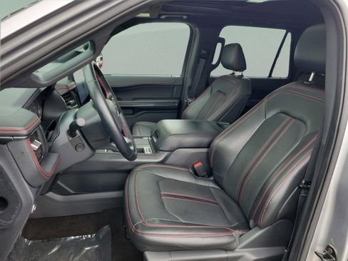 Used 2022 Ford Expedition Limited RWD image 19