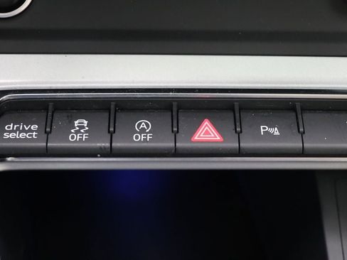 Used 2022 Audi Q3 2.0T Premium Plus image 25