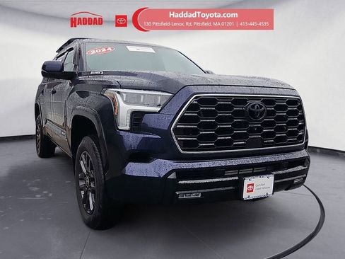 Used 2024 Toyota Sequoia Platinum AWD/4WD image 7