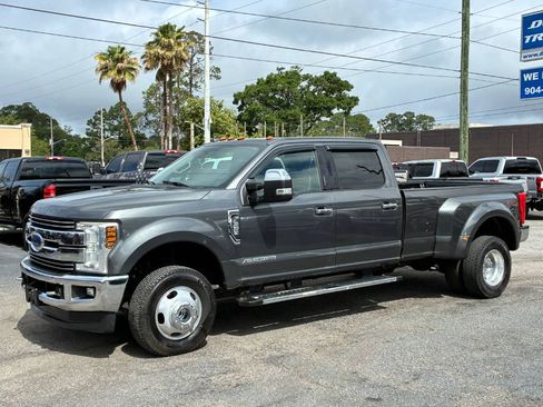 Used 2019 Ford F350 Lariat w/ Lariat Ultimate Package AWD/4WD image 2