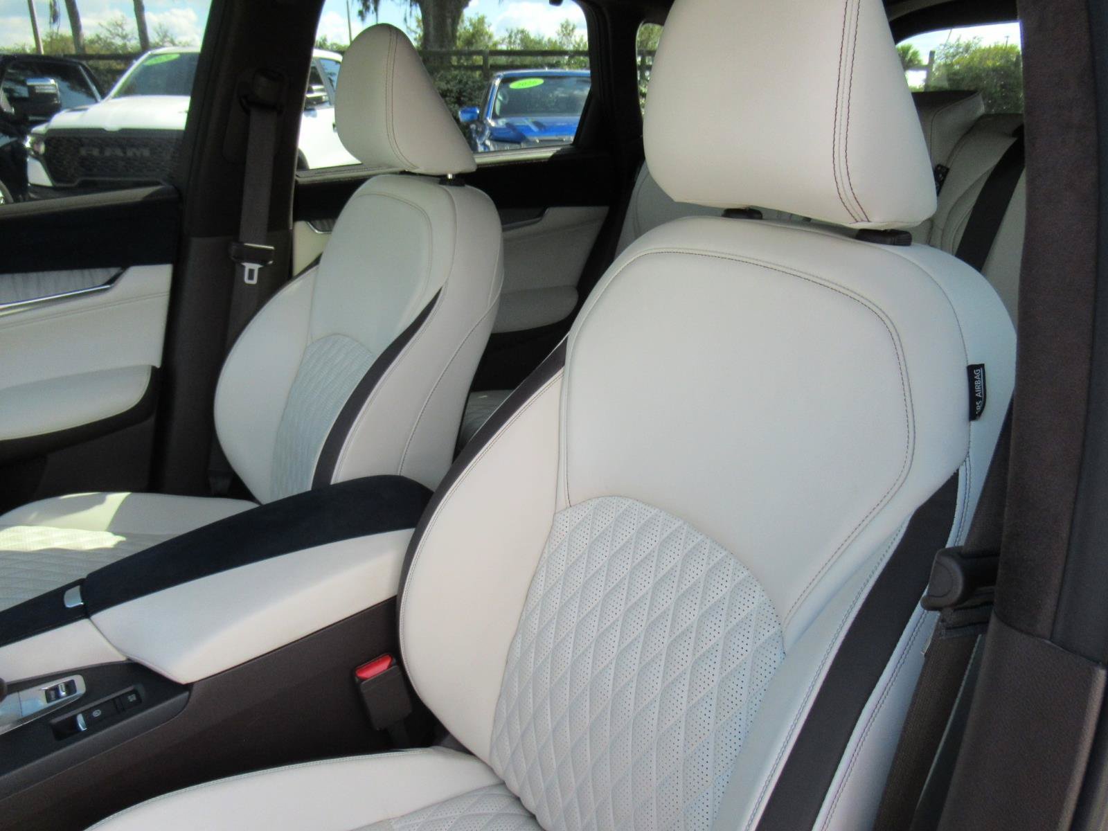 Used 2024 INFINITI QX50 Autograph AWD/4WD image 17